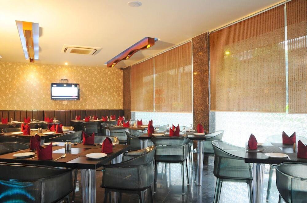 Hotel Gulnar Új-Delhi Kültér fotó